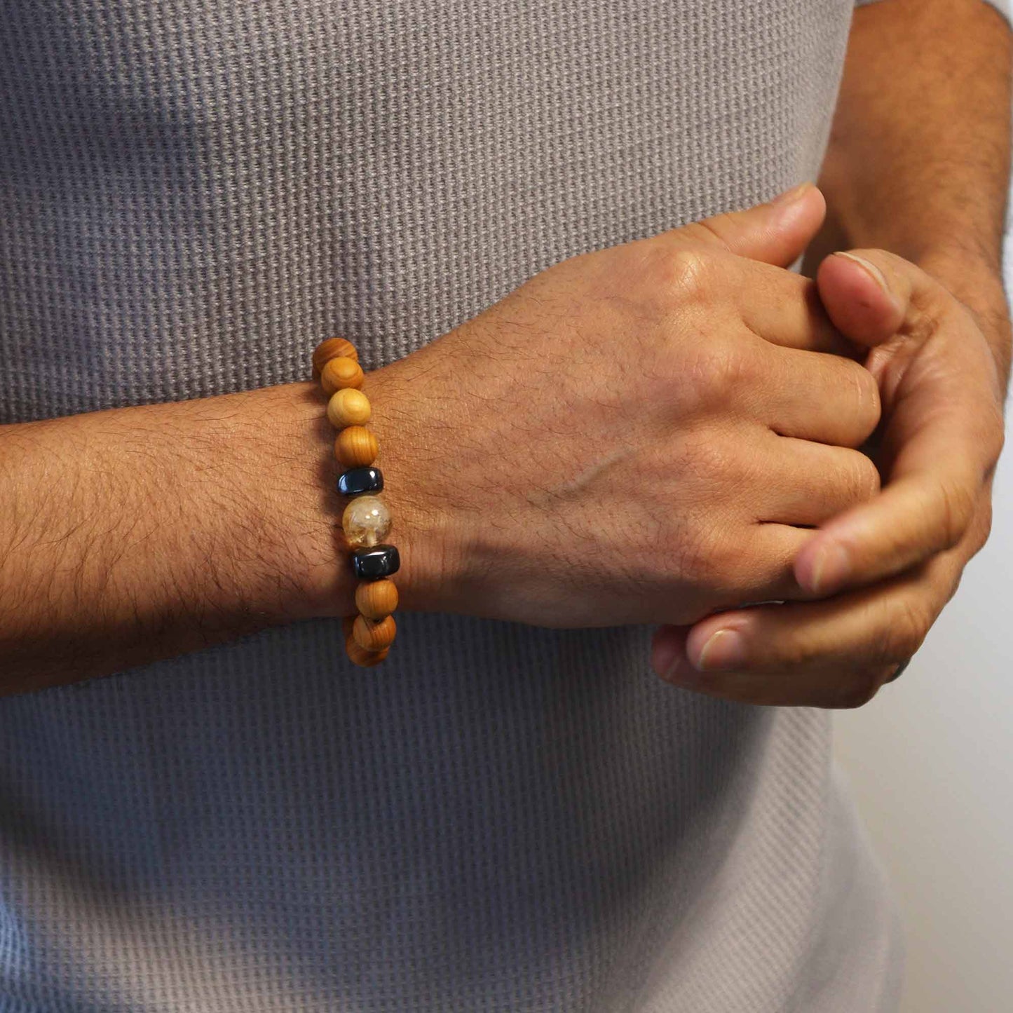 PULSEIRA EM CEDRO E CRISTAIS | HOMEM